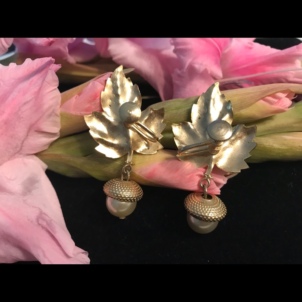 Maple Leaf Figural Dangle Earrings - image 2